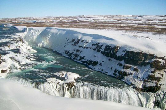 Der Wasserfall Gullfoss ist auch im Winter bezaubernd