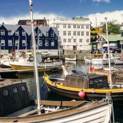 Hafencharme im beliebten Stadtteil Vagsbotn in Torshavn auf den Färöer Inseln