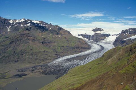 Hängegletscher Morsarjökull von Skaftafell gesehen im Nationalpark Vatnajökull