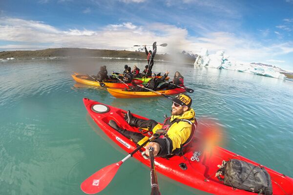 Kajaktour auf der Gletscherlagune Jökulsarlon (c) IceGuide